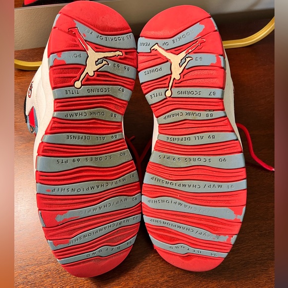 Jordan Men’s Size 9 - Picture 5 of 7